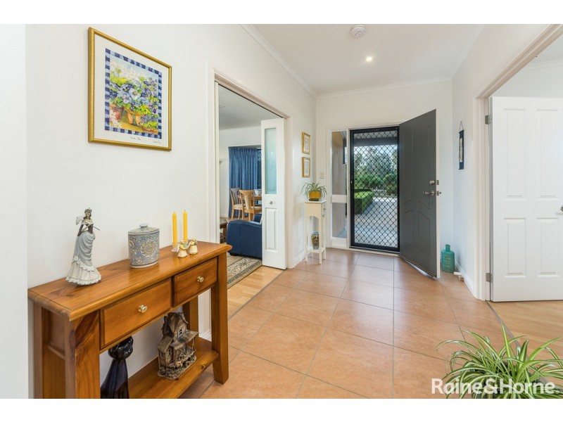 94 Moore Road, Strathalbyn SA 5255
