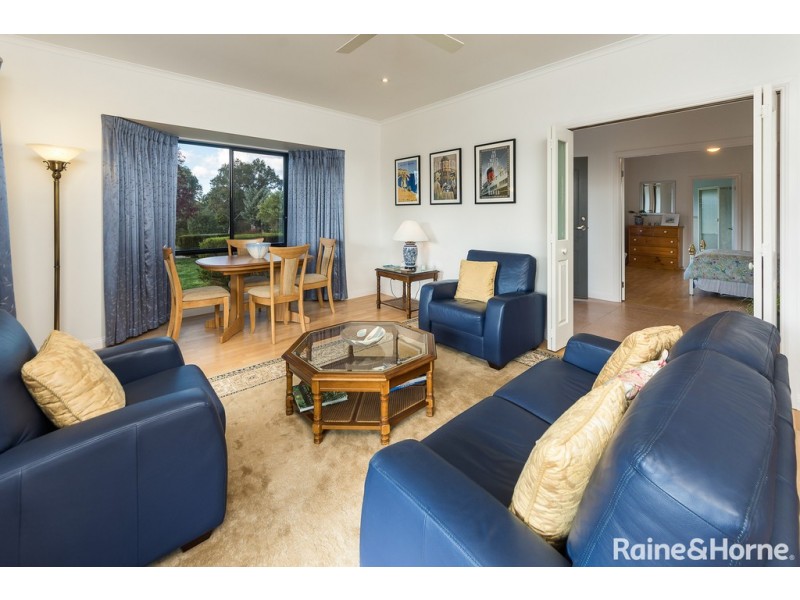 94 Moore Road, Strathalbyn SA 5255