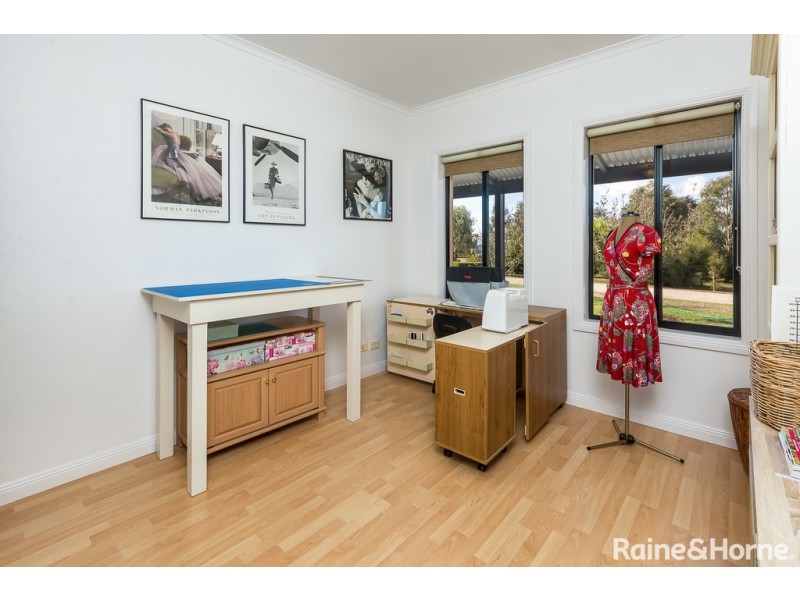 94 Moore Road, Strathalbyn SA 5255