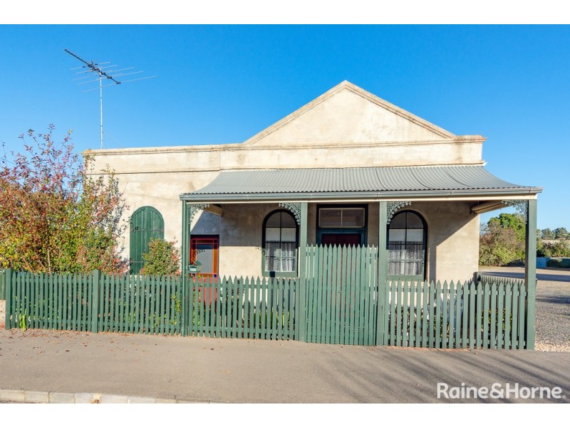 20 North Parade, Strathalbyn SA 5255