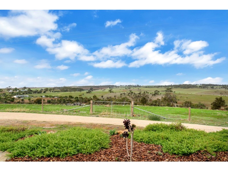 107 Burwood Road, Wistow SA 5251