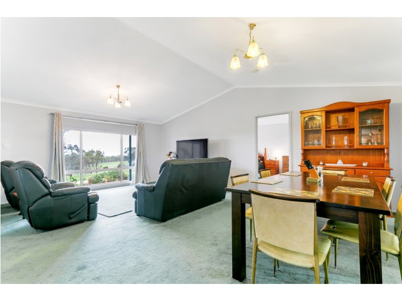 107 Burwood Road, Wistow SA 5251