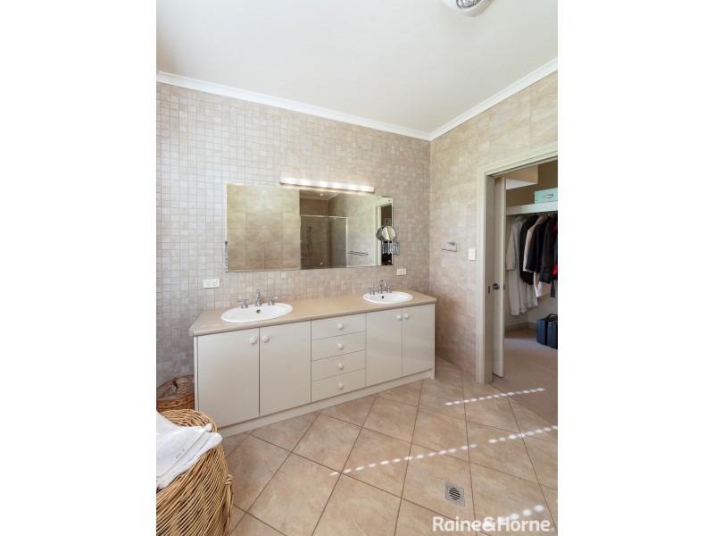 112 Trainers Way, Strathalbyn SA 5255