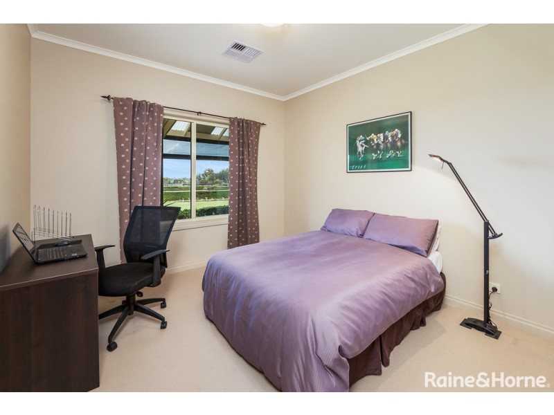 112 Trainers Way, Strathalbyn SA 5255