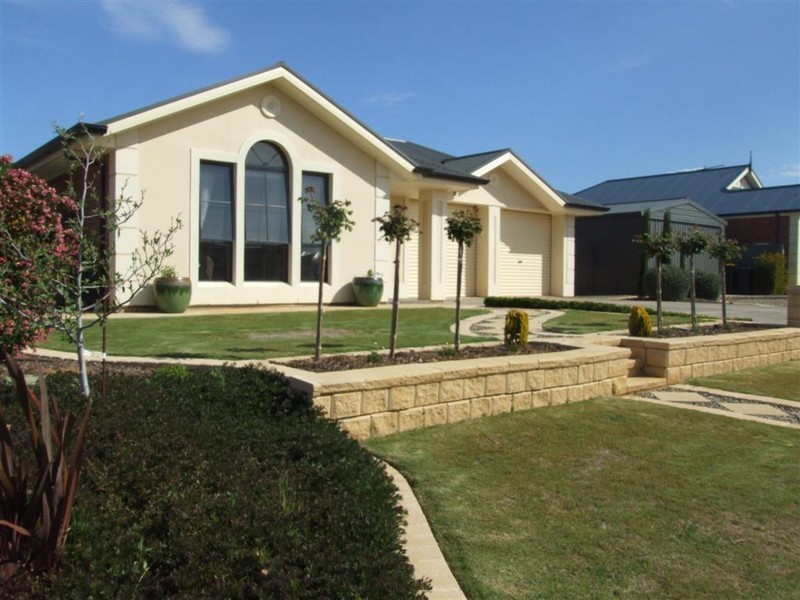 25 Strathmont Drive, Strathalbyn SA 5255