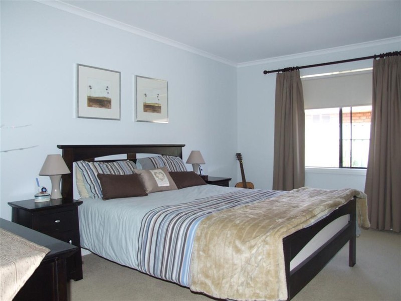 25 Strathmont Drive, Strathalbyn SA 5255