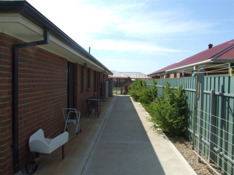 25 Strathmont Drive, Strathalbyn SA 5255