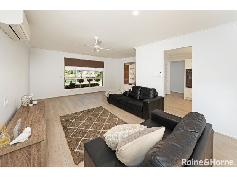 11 Parker Avenue, Strathalbyn SA 5255