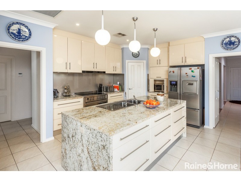 66 Hampden Way, Strathalbyn SA 5255