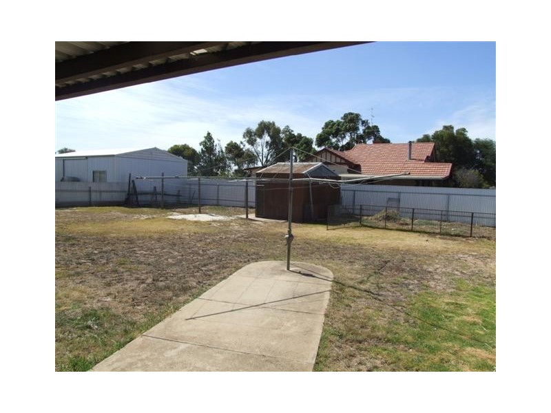 12 Liverpool Drive, Strathalbyn SA 5255