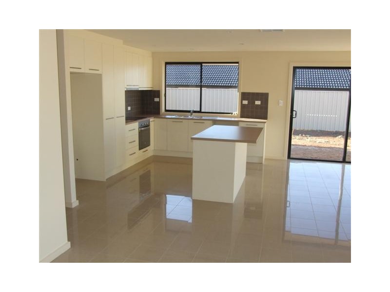 12 Bateman Street, Strathalbyn SA 5255