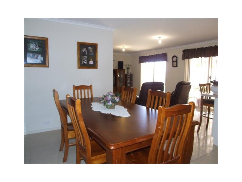 17 Elsie Drive, Strathalbyn SA 5255