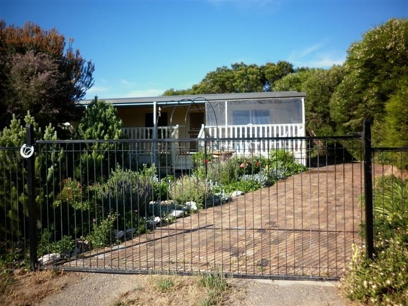 17 Watson Street, Milang SA 5256