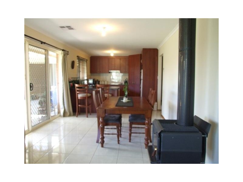 69 Strathmont Drive, Strathalbyn SA 5255