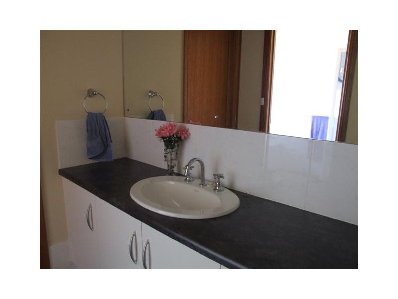 69 Strathmont Drive, Strathalbyn SA 5255