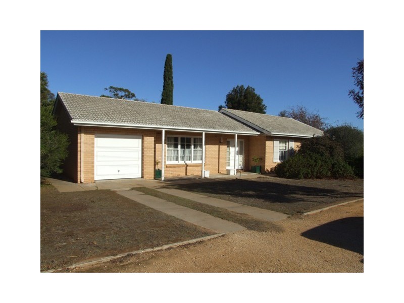 1 Jackson Avenue, Strathalbyn SA 5255