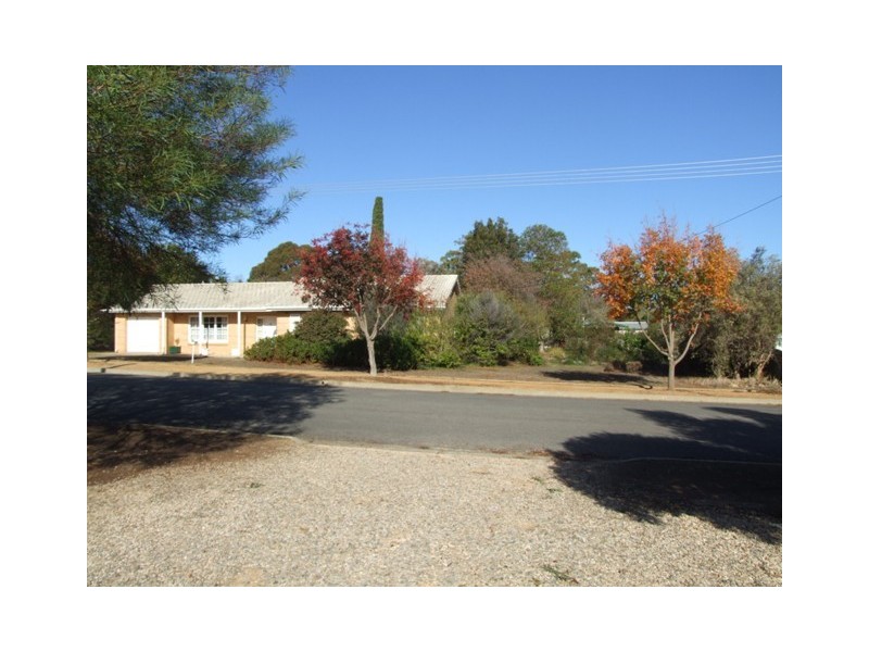 1 Jackson Avenue, Strathalbyn SA 5255