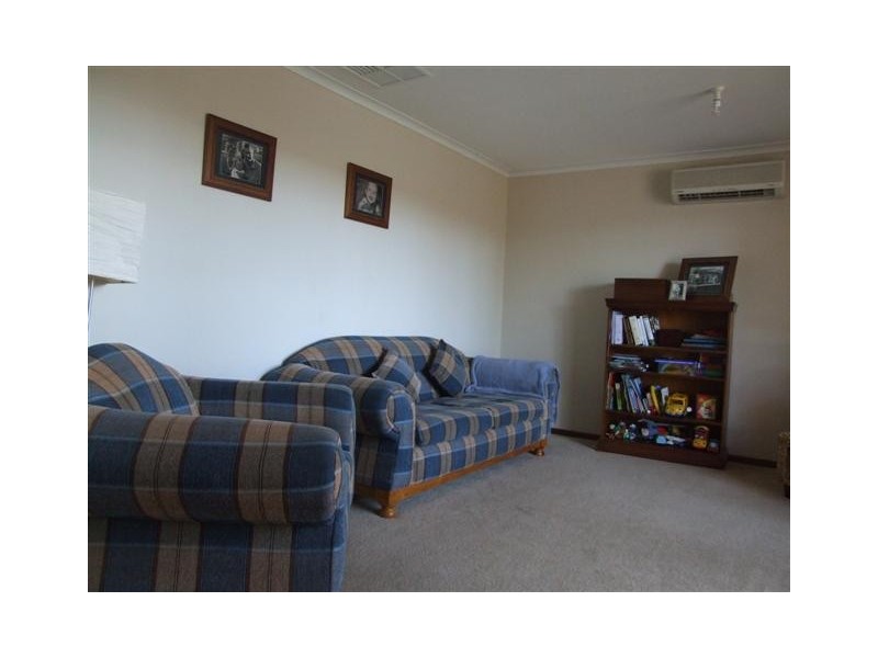 15 Kennedy Crescent, Strathalbyn SA 5255
