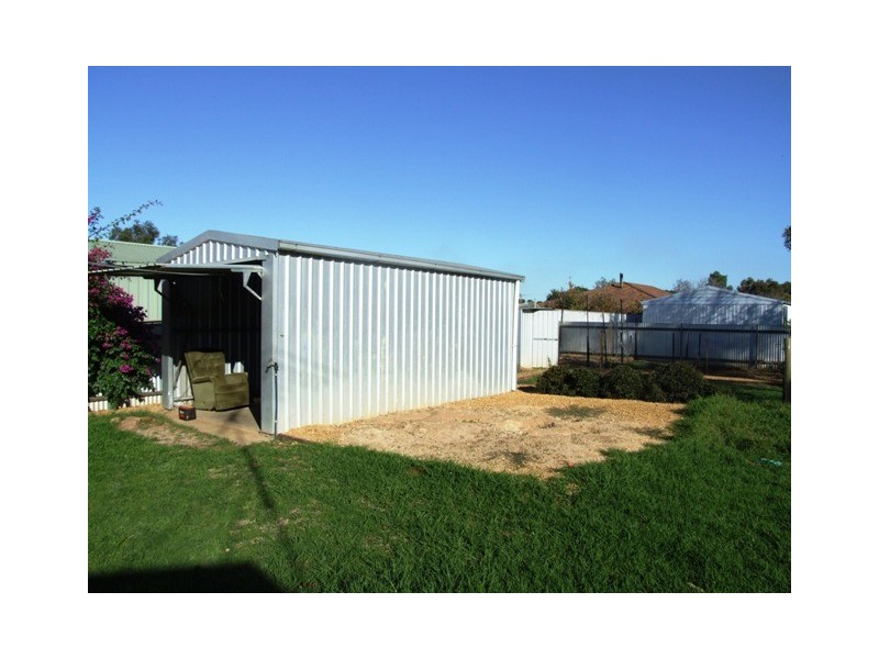 18 Burkett Drive, Strathalbyn SA 5255