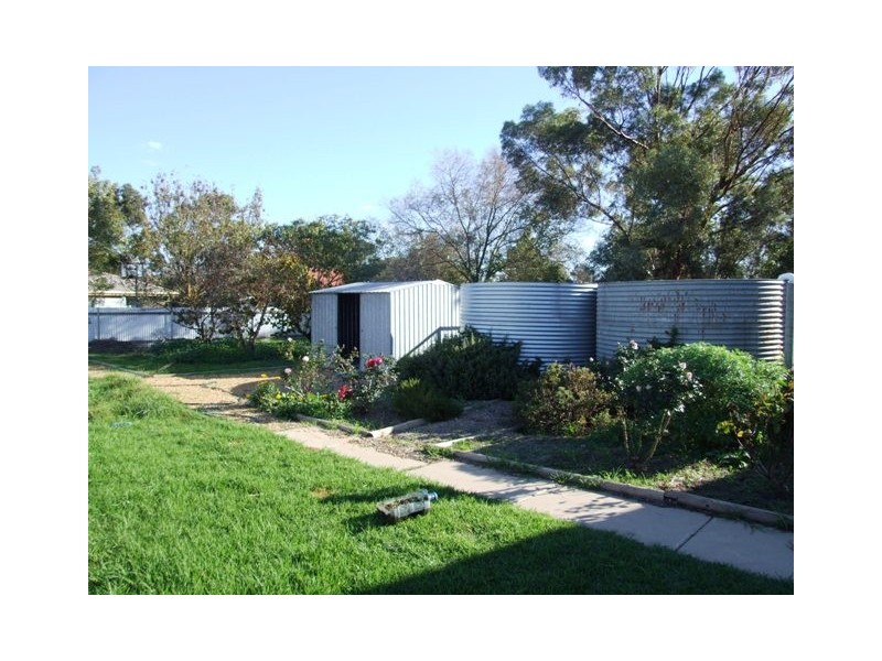 18 Burkett Drive, Strathalbyn SA 5255