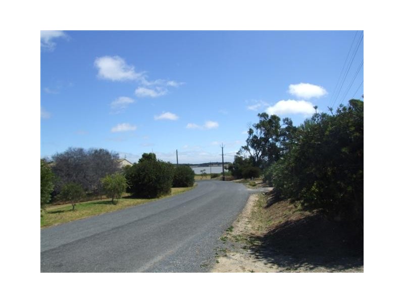 11 Shoreline Drive, Clayton SA 5256