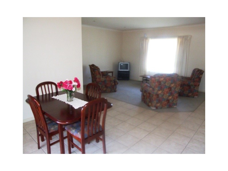 16/17 Edinburgh Road, “Twin Parks”, Strathalbyn SA 5255