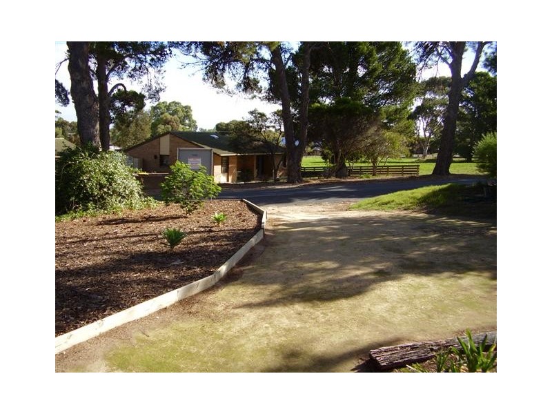 15  Luard Street, Milang SA 5256