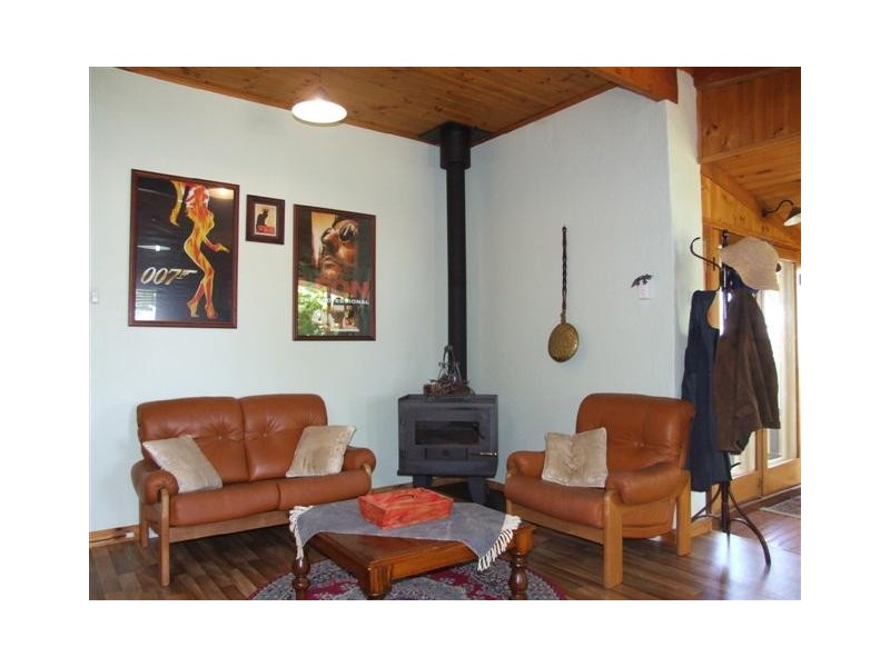 27 Marchant Road, Strathalbyn SA 5255