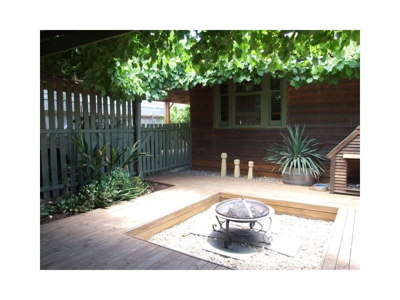 27 Marchant Road, Strathalbyn SA 5255