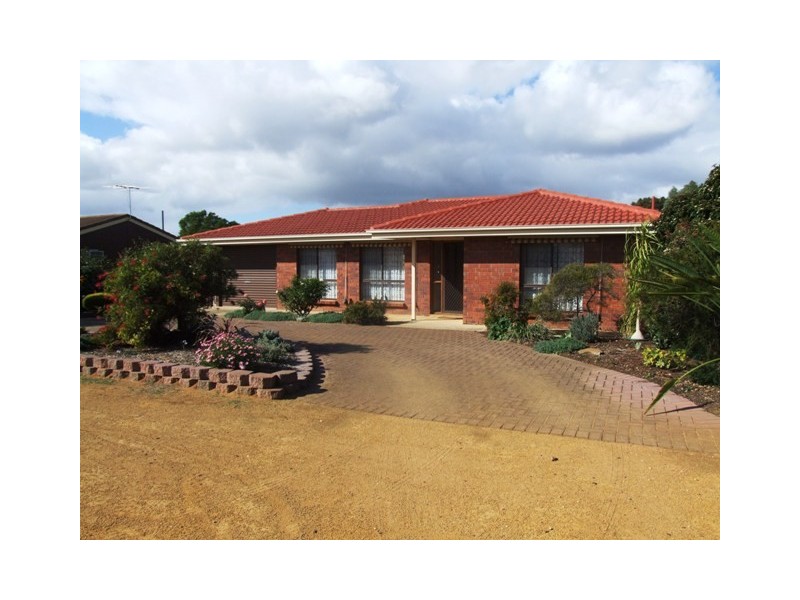 16 Liverpool Drive, Strathalbyn SA 5255