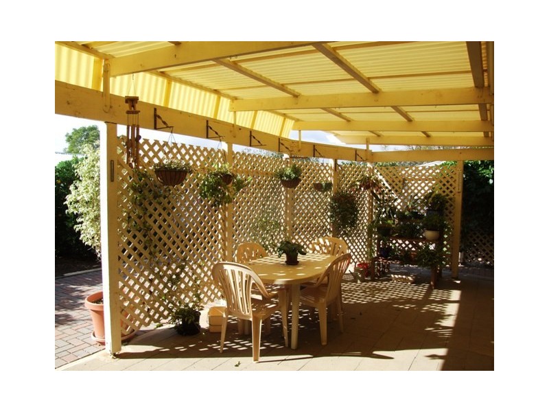 16 Liverpool Drive, Strathalbyn SA 5255