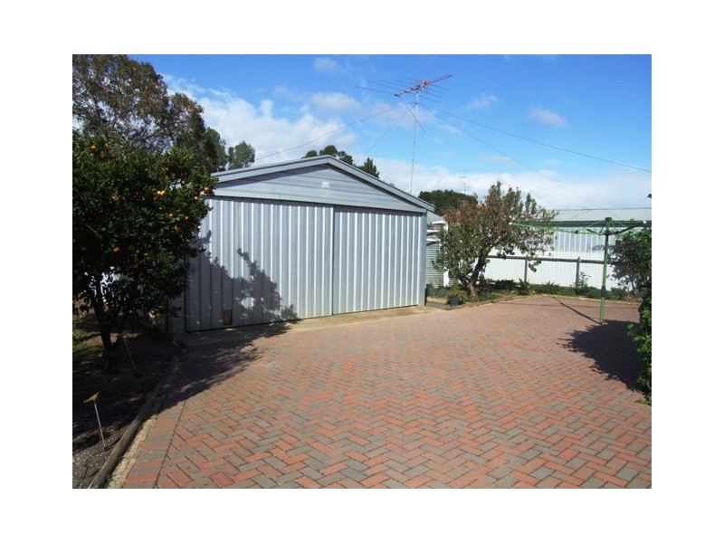 16 Liverpool Drive, Strathalbyn SA 5255