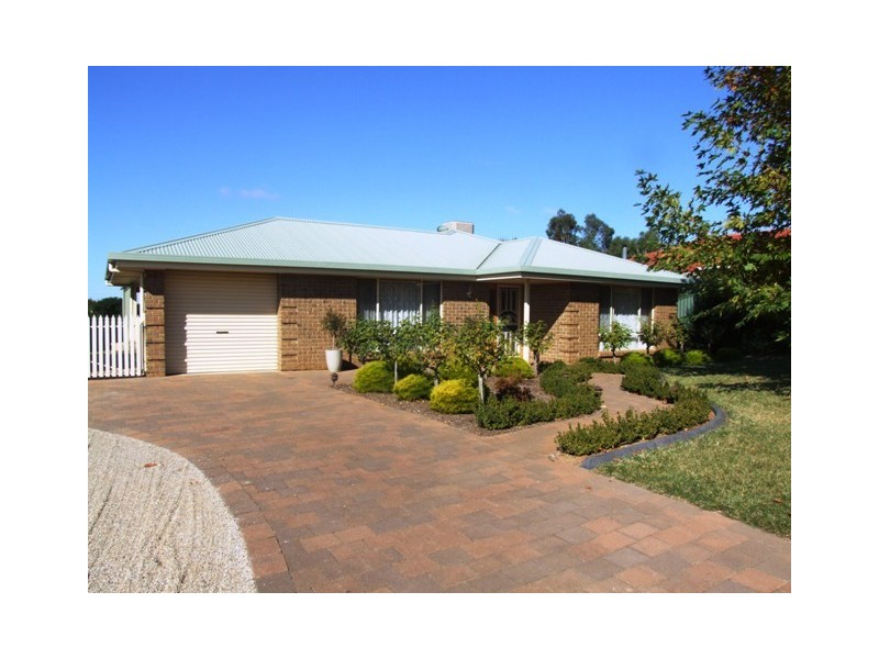 10 Formby Street, Strathalbyn SA 5255