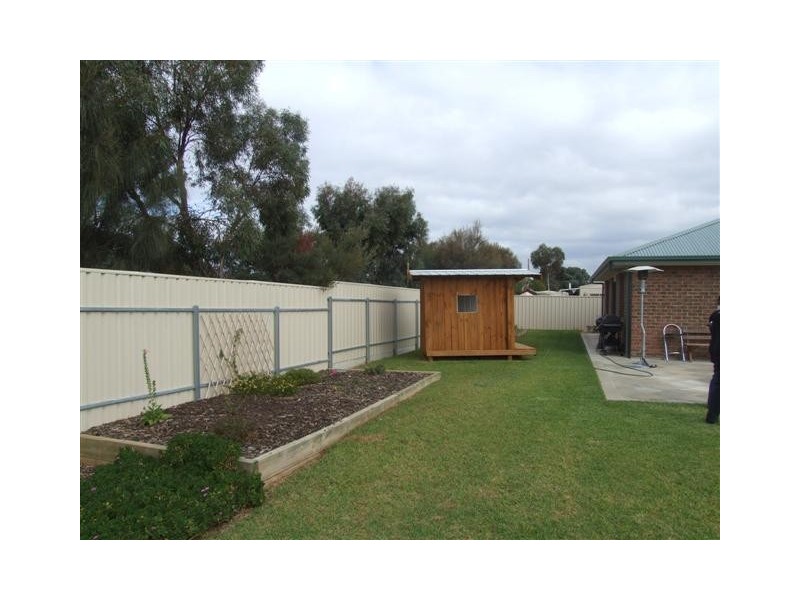 2 Elsie Drive, Strathalbyn SA 5255