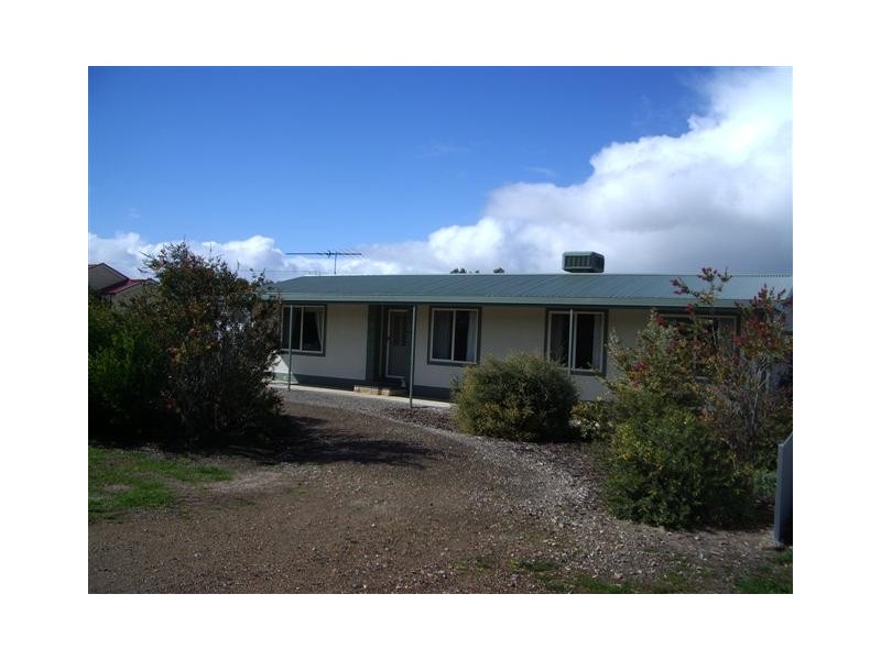 12 Weeroona Drive, Milang SA 5256
