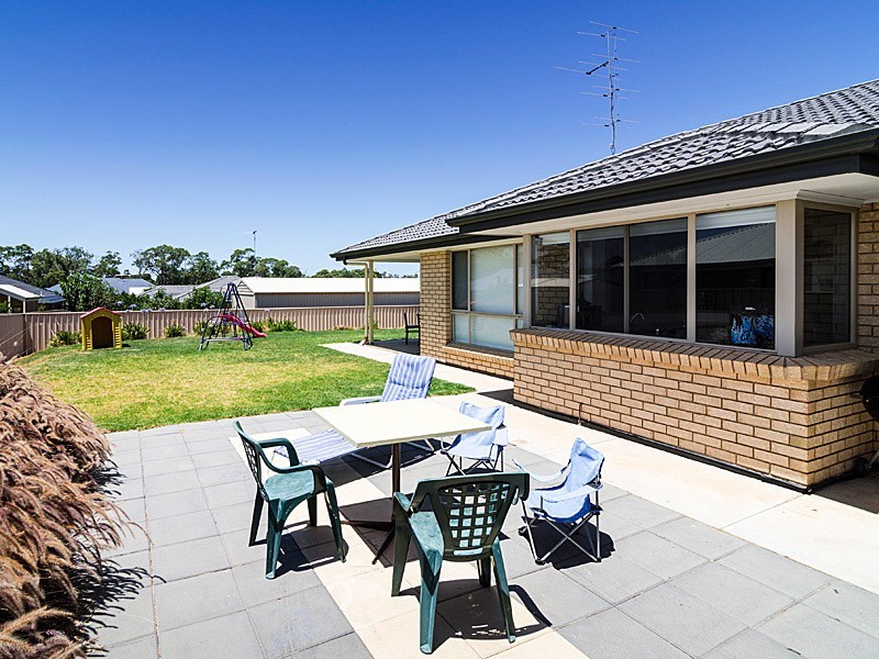 6 Fairweather Drive, Strathalbyn SA 5255