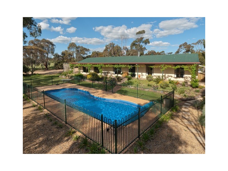 34 Meyers Road, Strathalbyn SA 5255