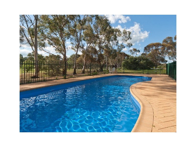 34 Meyers Road, Strathalbyn SA 5255