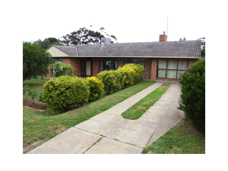 8 Marchant Road, Strathalbyn SA 5255
