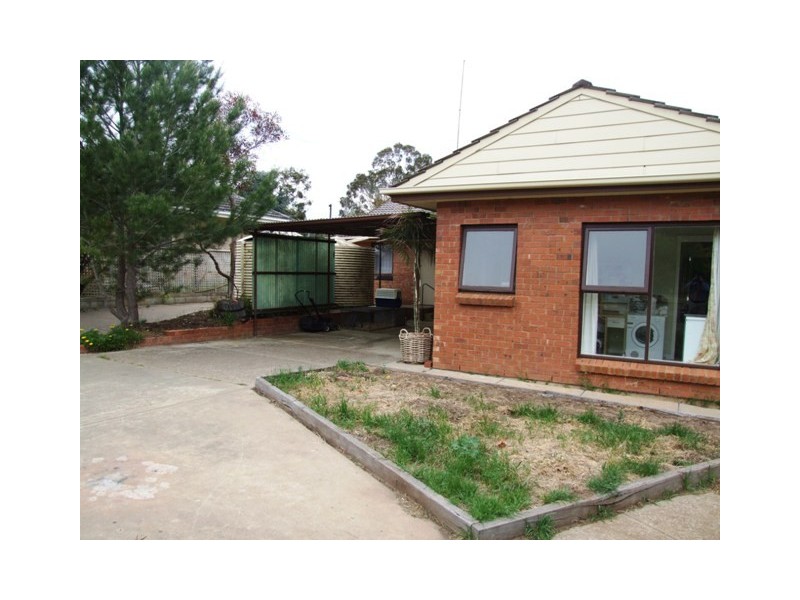 8 Marchant Road, Strathalbyn SA 5255