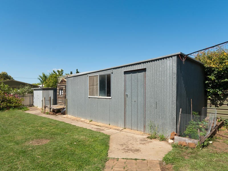 39 Marchant Road, Strathalbyn SA 5255