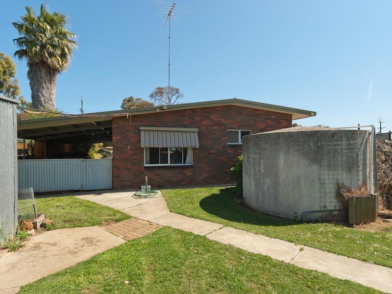 39 Marchant Road, Strathalbyn SA 5255