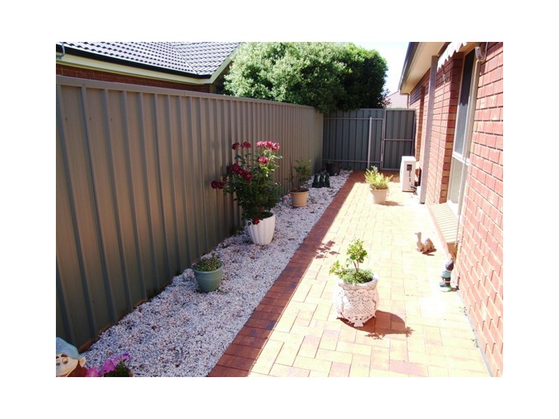 6 Edinburgh Grove, Strathalbyn SA 5255