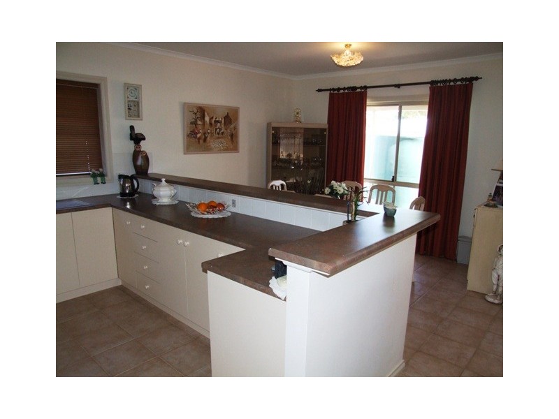 6 Edinburgh Grove, Strathalbyn SA 5255