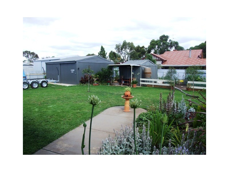 12 Liverpool Drive, Strathalbyn SA 5255