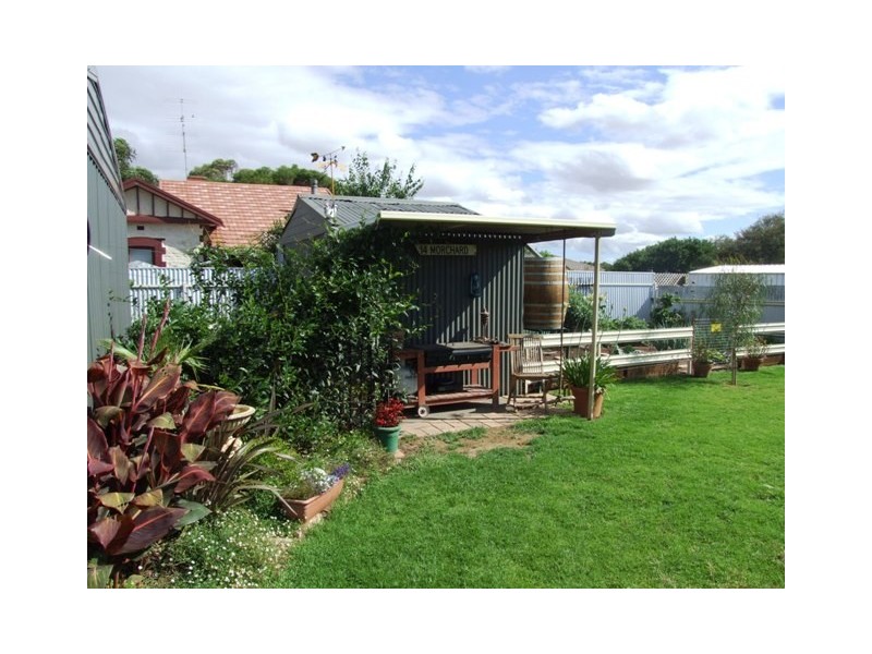 12 Liverpool Drive, Strathalbyn SA 5255