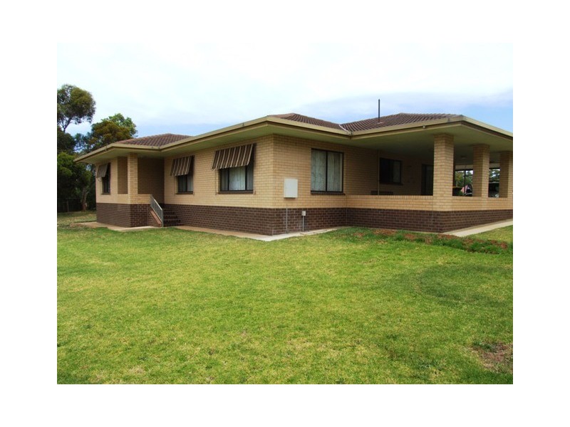 8 Taylors Lane, Strathalbyn SA 5255