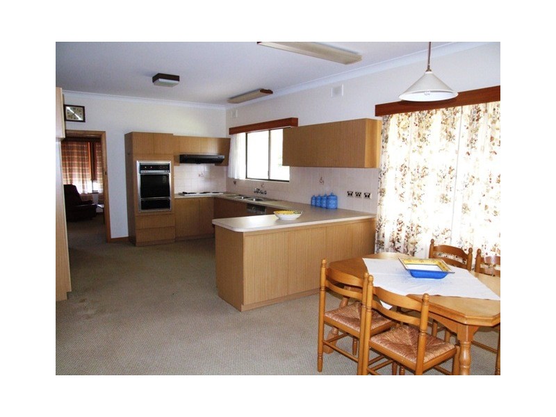 8 Taylors Lane, Strathalbyn SA 5255