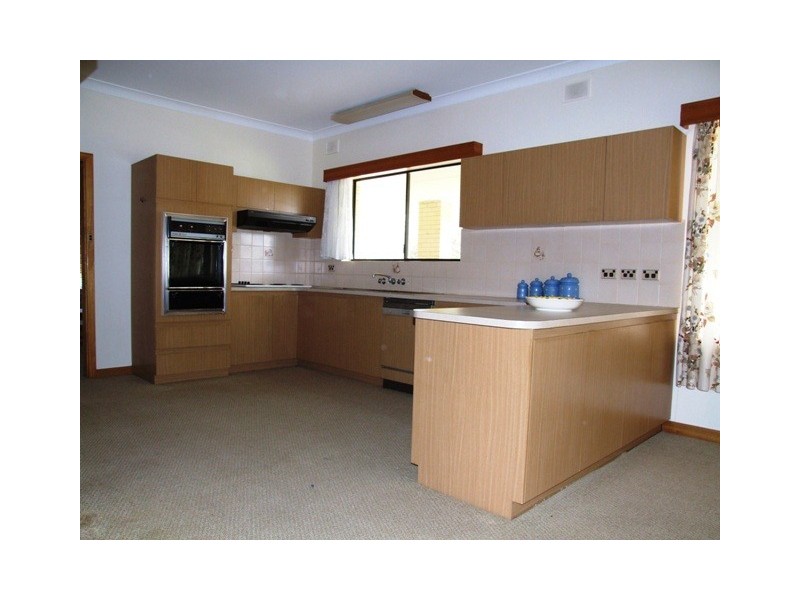 8 Taylors Lane, Strathalbyn SA 5255