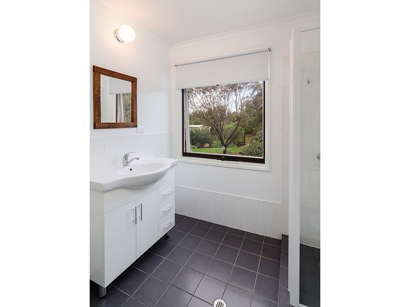 18 Meyers Road, Strathalbyn SA 5255